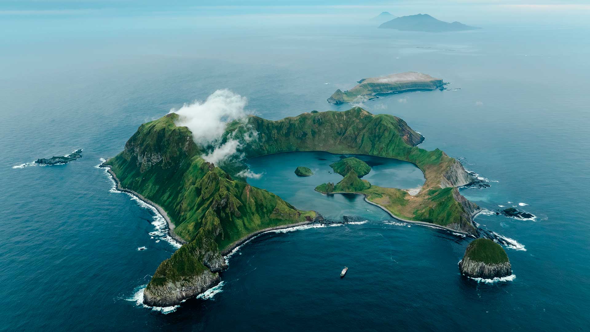  Природные территории России, заповедники и национальные парки. Остров Янкича