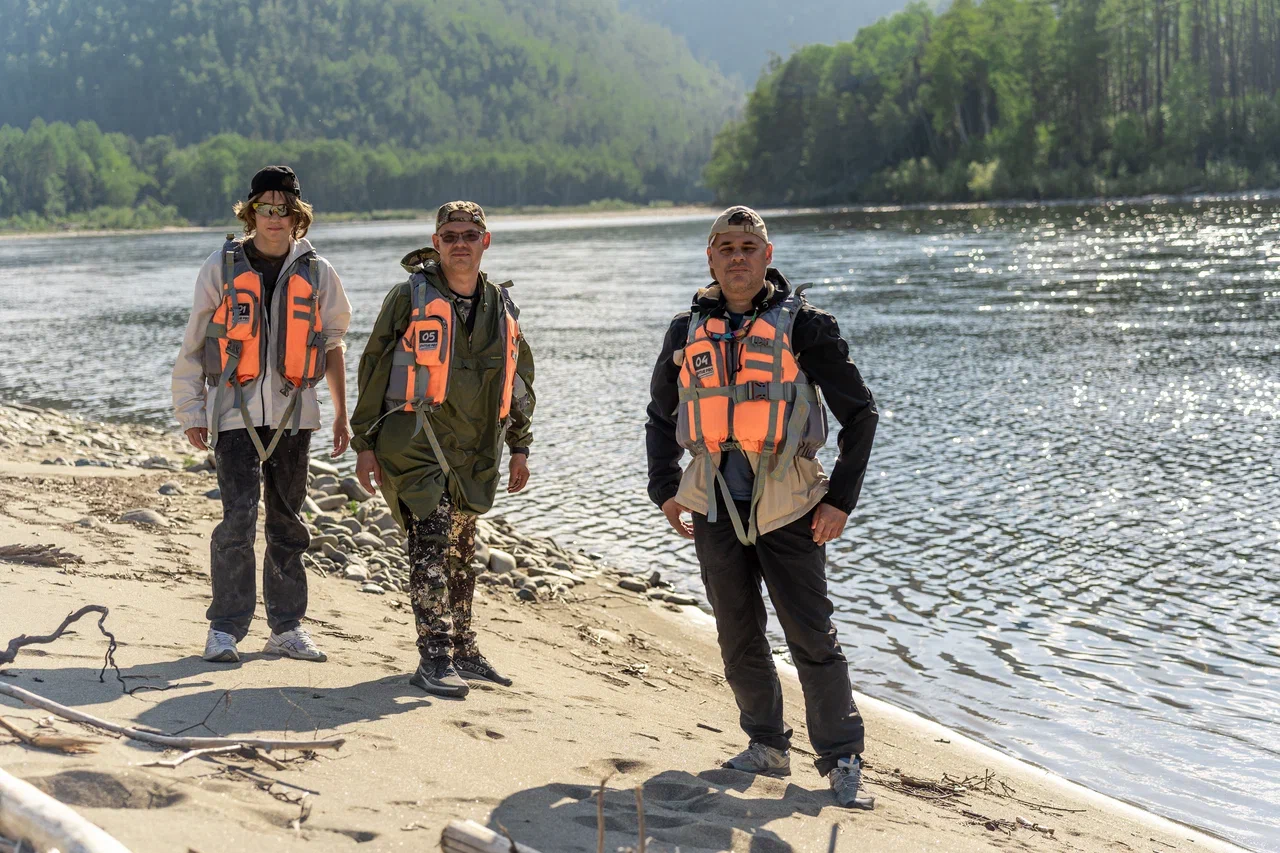  Туристов привлекает нетронутая природа.