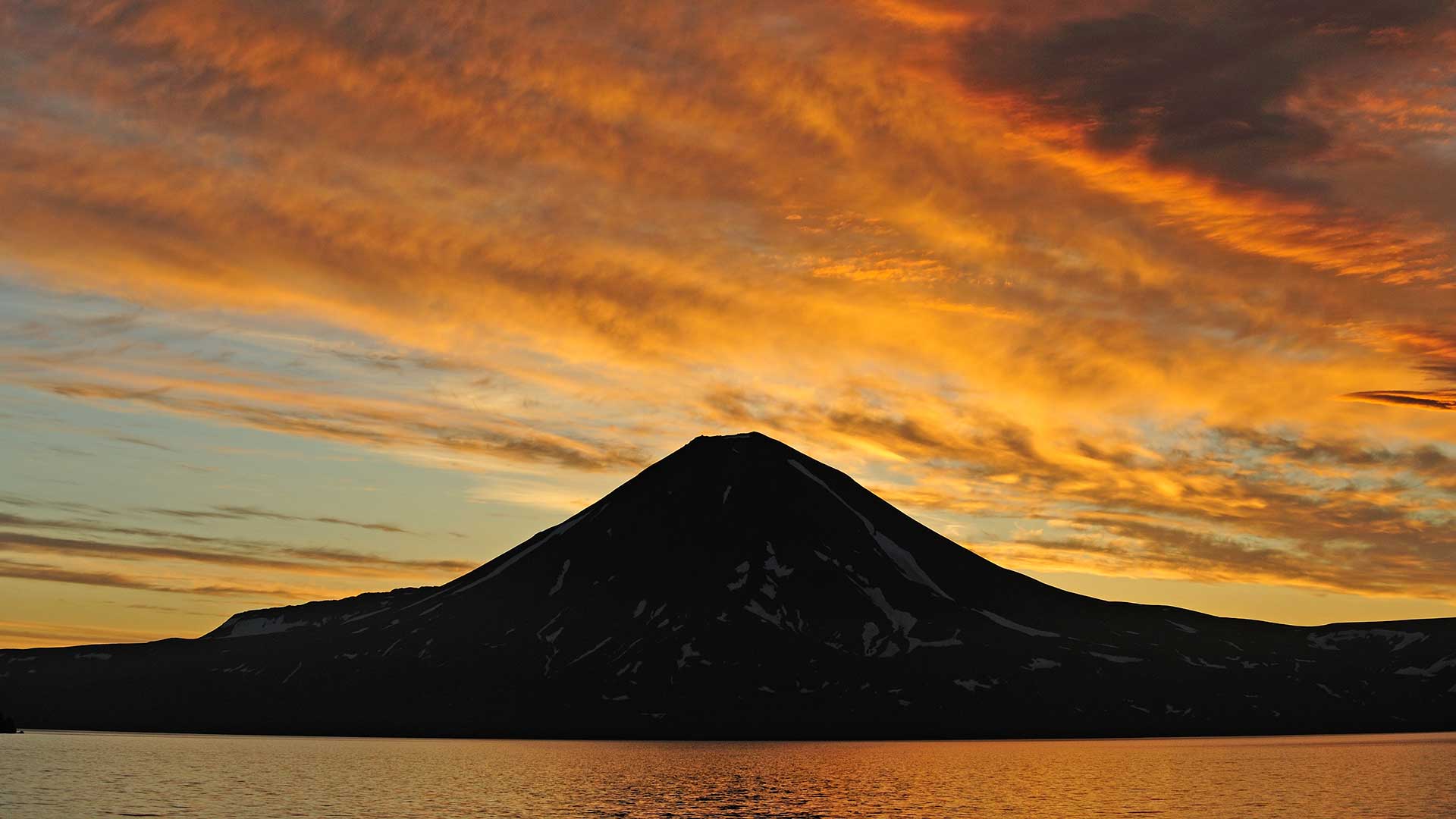  Заповедники и национальные парки России. Южно‑Камчатский заказник.