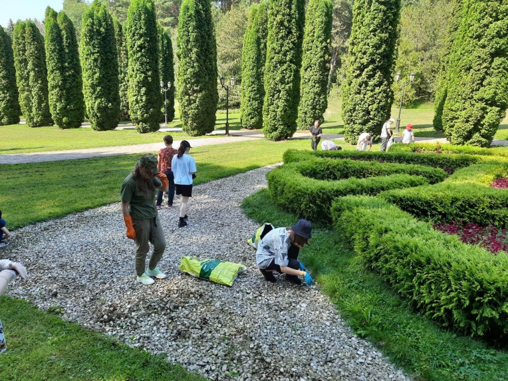  Национальные и природные парки России: волонтёры в национальном парке «Кисловодский»